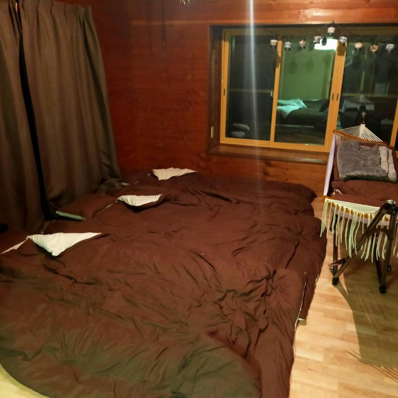 小川のせせらぎを聞きながらウッドデッキでバーベキュー！｜chill Swing Apartment *