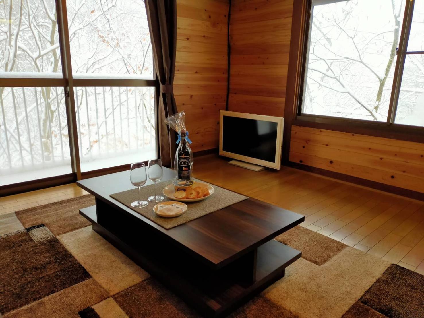 Apartment 小川のせせらぎを聞きながらウッドデッキでバーベキュー！｜chill Swing